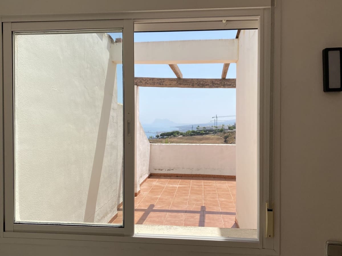 Chalet de 3 habitaciones en Manilva en venta con piscina garaje - 449.000 € (Ref: 9532546)