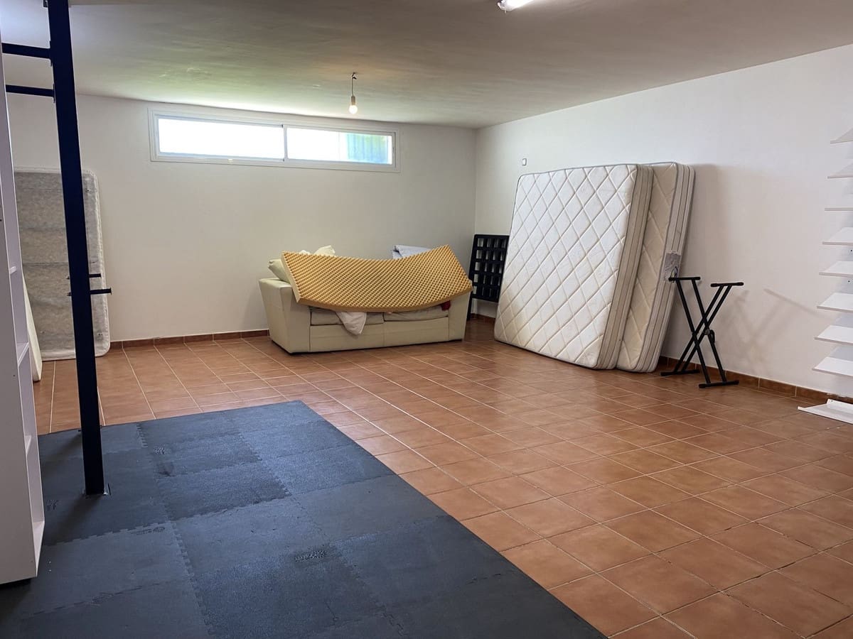 Chalet de 3 habitaciones en Manilva en venta con piscina garaje - 449.000 € (Ref: 9532546)