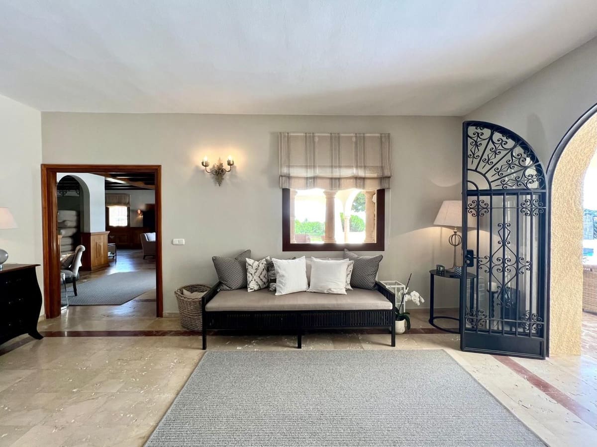 4 quarto Moradia para venda em Marbella com piscina garagem - 3 600 000 € (Ref: 9532547)