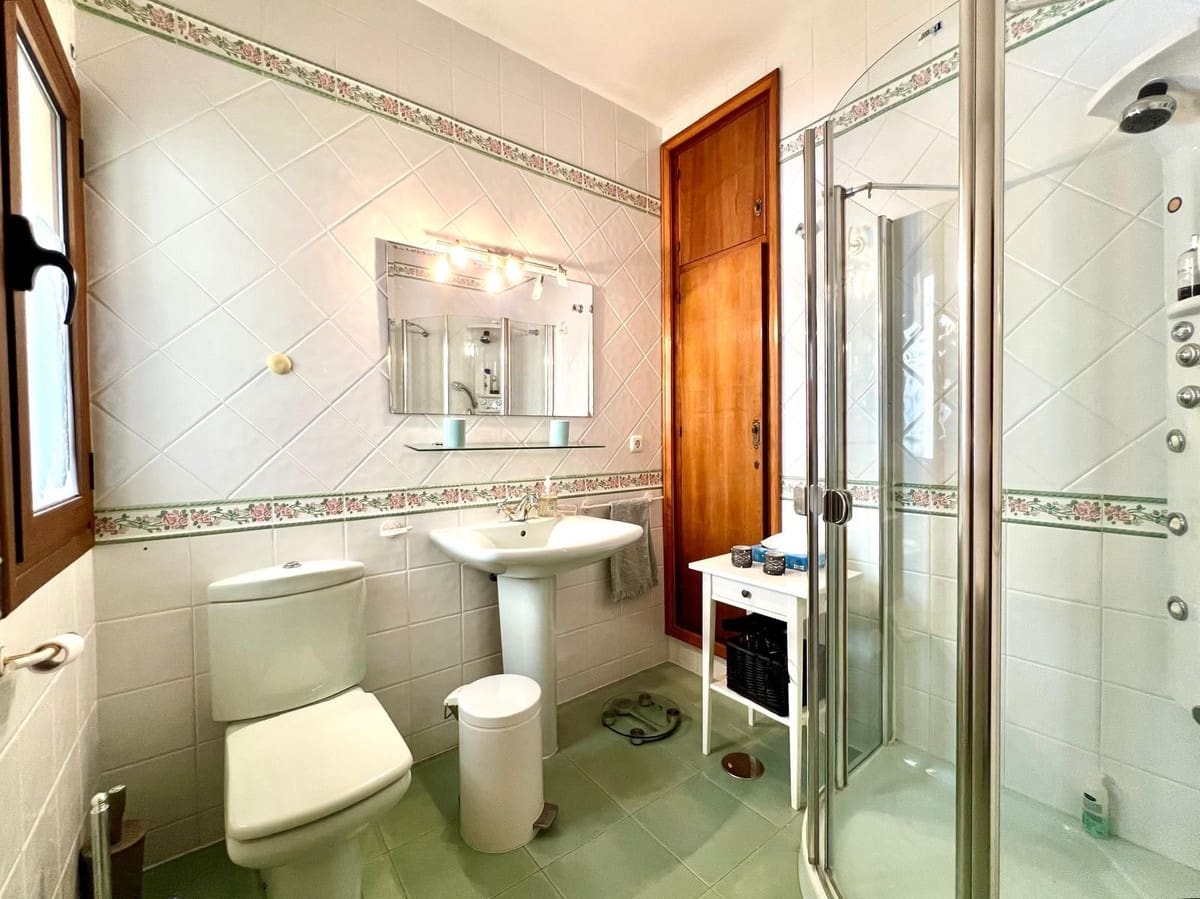 4 quarto Moradia para venda em Marbella com piscina garagem - 3 600 000 € (Ref: 9532547)