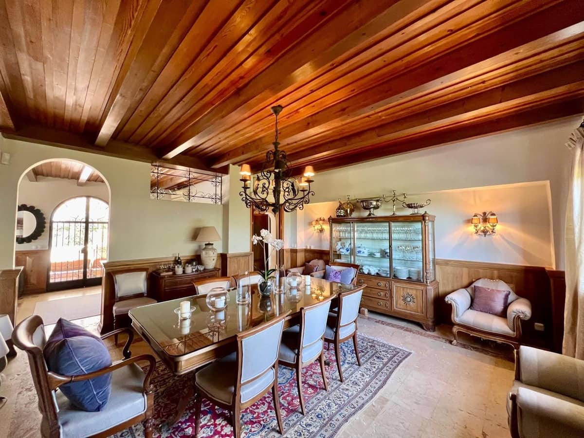 4 quarto Moradia para venda em Marbella com piscina garagem - 3 600 000 € (Ref: 9532547)