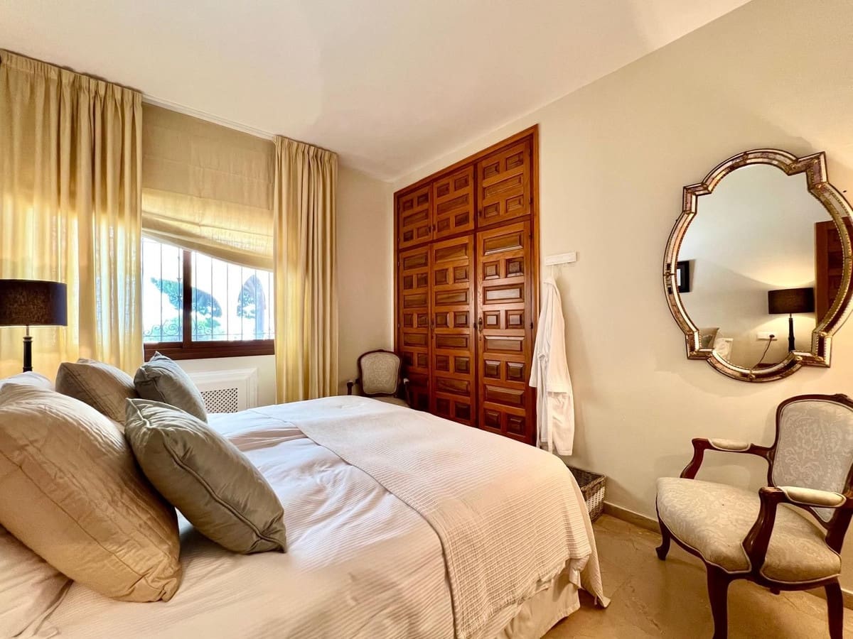 4 quarto Moradia para venda em Marbella com piscina garagem - 3 600 000 € (Ref: 9532547)