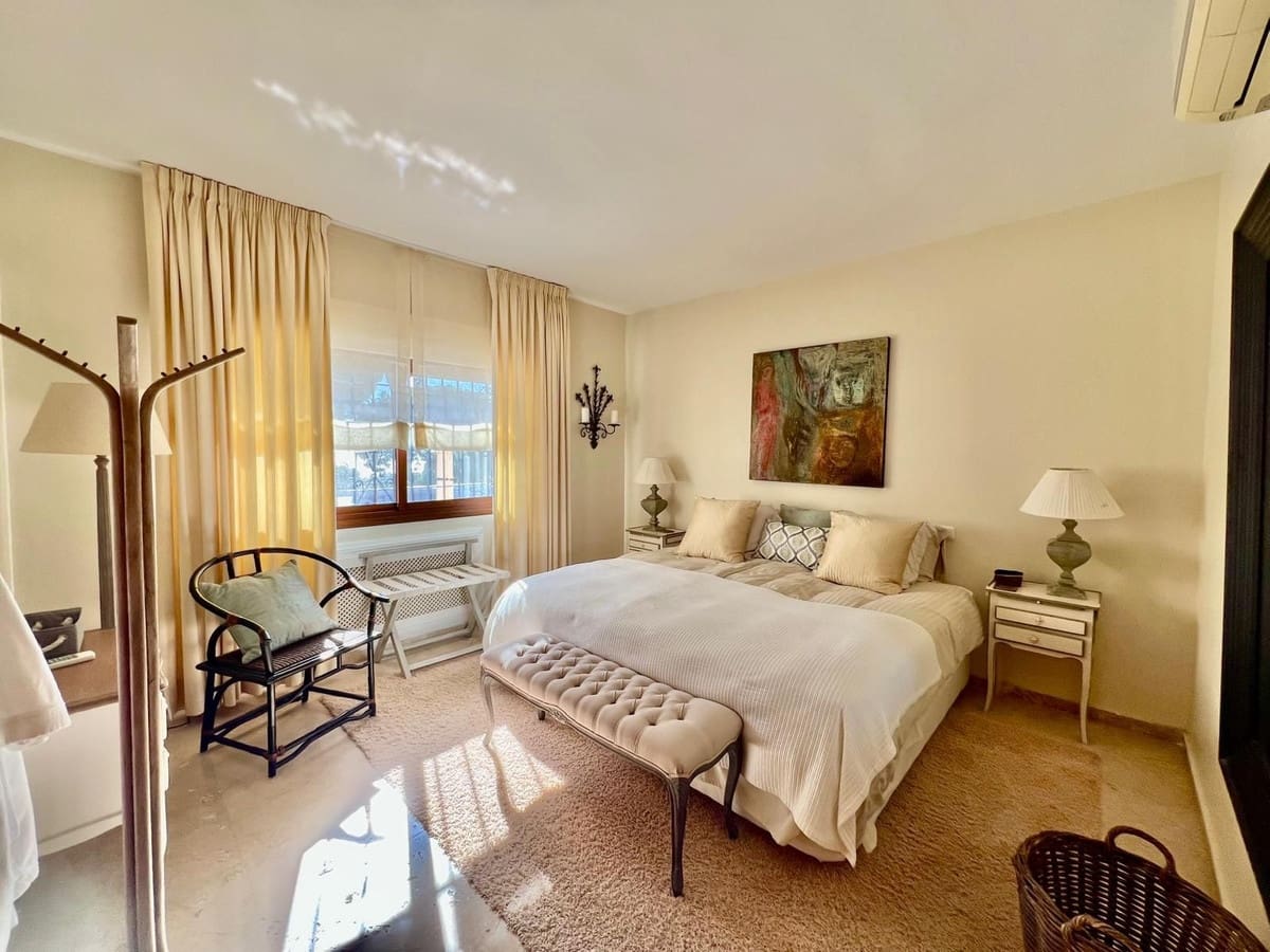 4 quarto Moradia para venda em Marbella com piscina garagem - 3 600 000 € (Ref: 9532547)