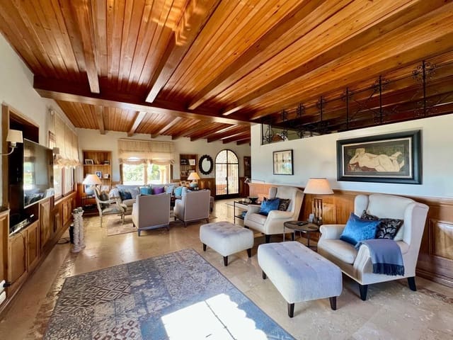 4 quarto Moradia para venda em Santa María, Marbella com piscina garagem - 3 600 000 € (Ref: 9532547)