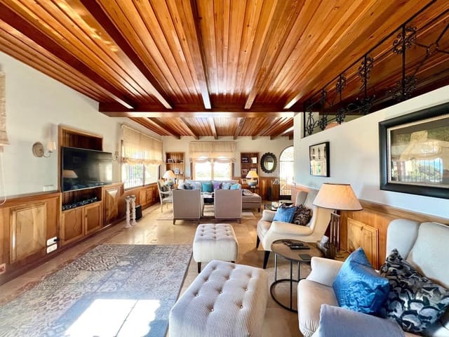 4 quarto Moradia para venda em Santa María, Marbella com piscina garagem - 3 600 000 € (Ref: 9532547)