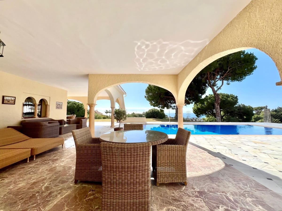 4 quarto Moradia para venda em Marbella com piscina garagem - 3 600 000 € (Ref: 9532547)