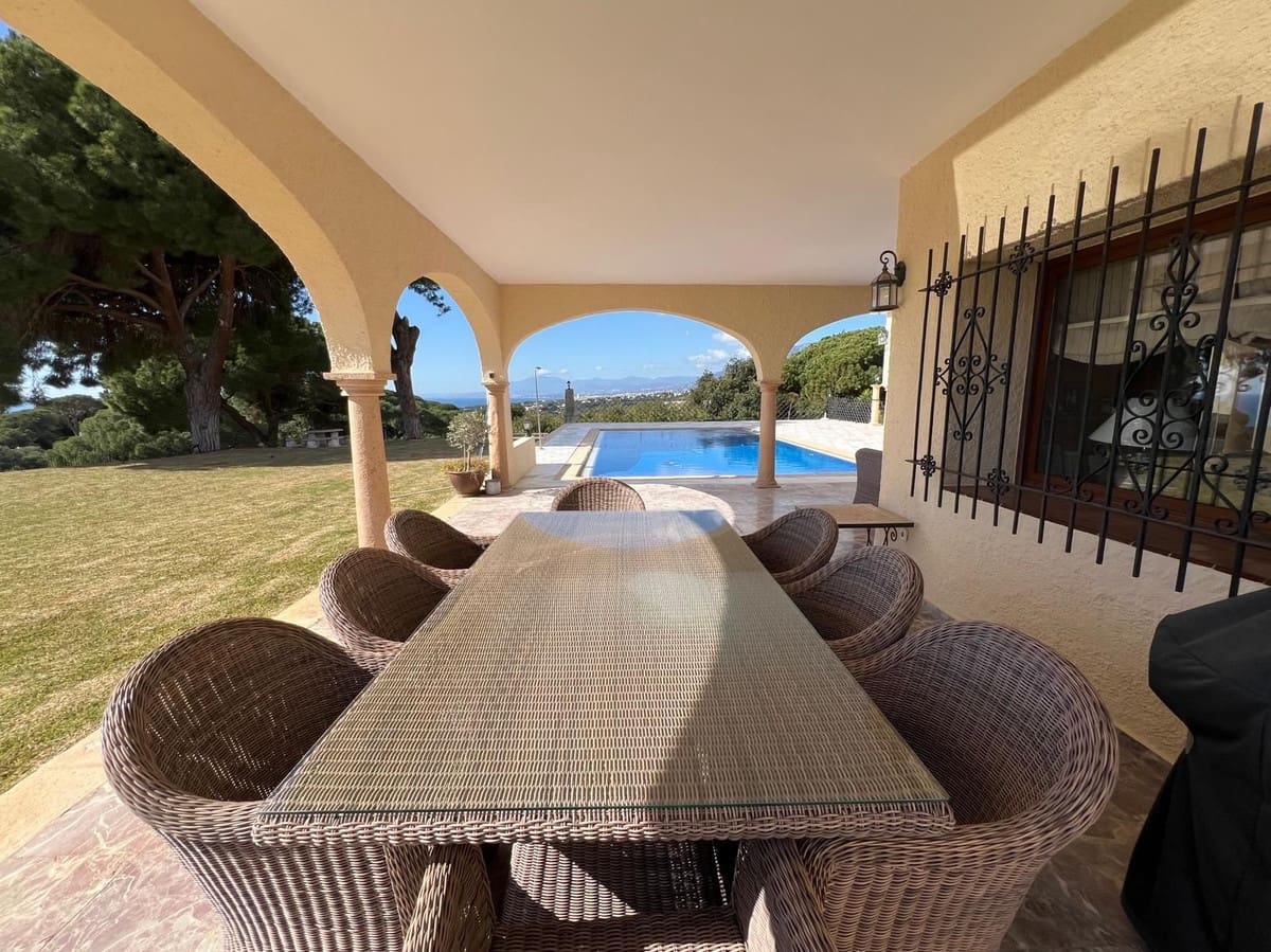 4 quarto Moradia para venda em Marbella com piscina garagem - 3 600 000 € (Ref: 9532547)