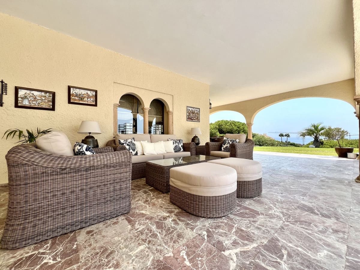 4 quarto Moradia para venda em Marbella com piscina garagem - 3 600 000 € (Ref: 9532547)