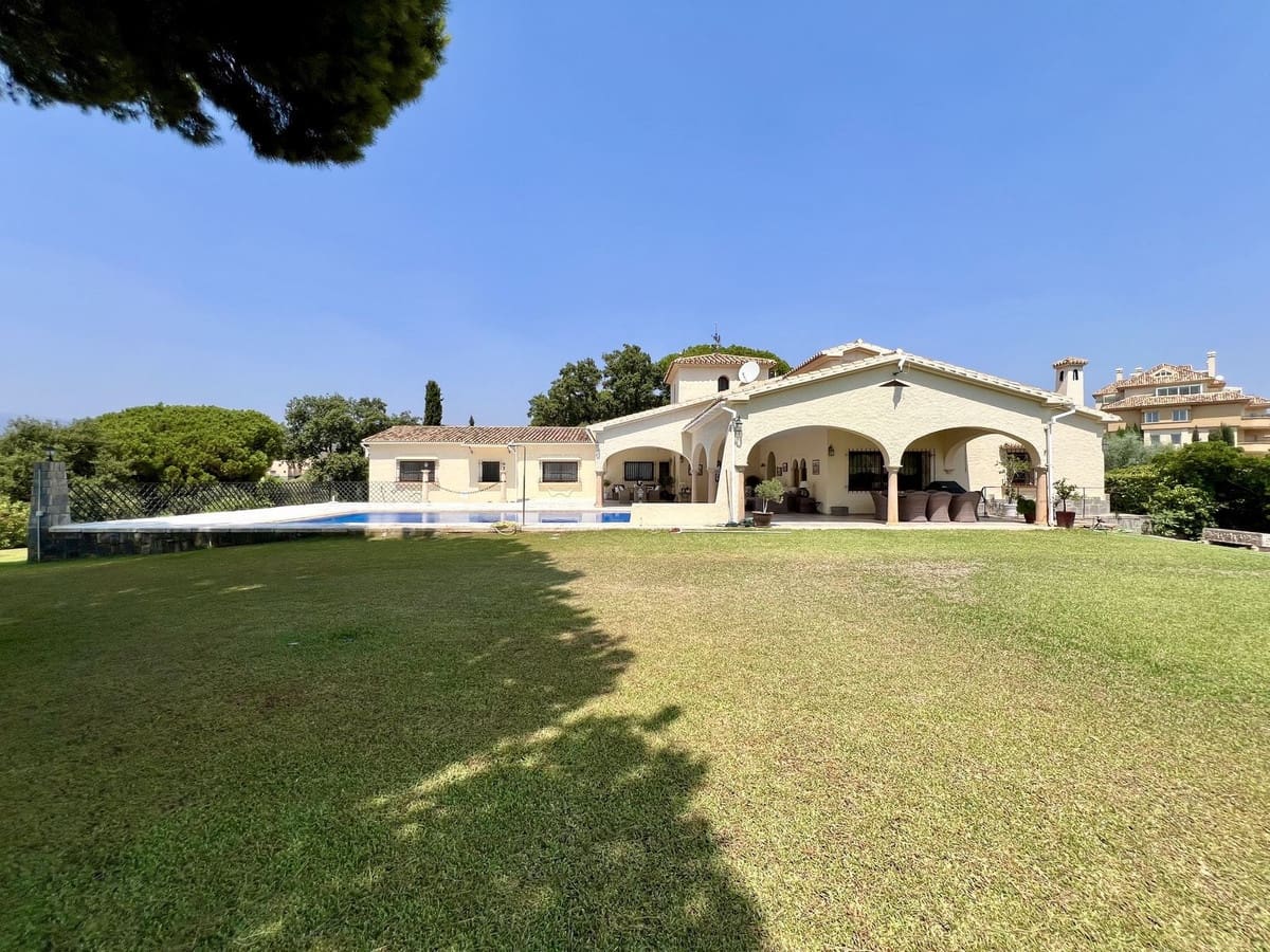 4 quarto Moradia para venda em Marbella com piscina garagem - 3 600 000 € (Ref: 9532547)