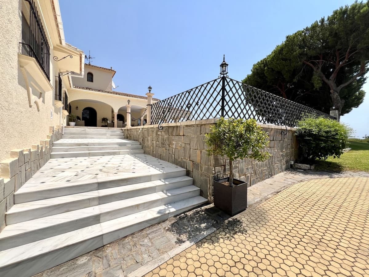 4 quarto Moradia para venda em Marbella com piscina garagem - 3 600 000 € (Ref: 9532547)