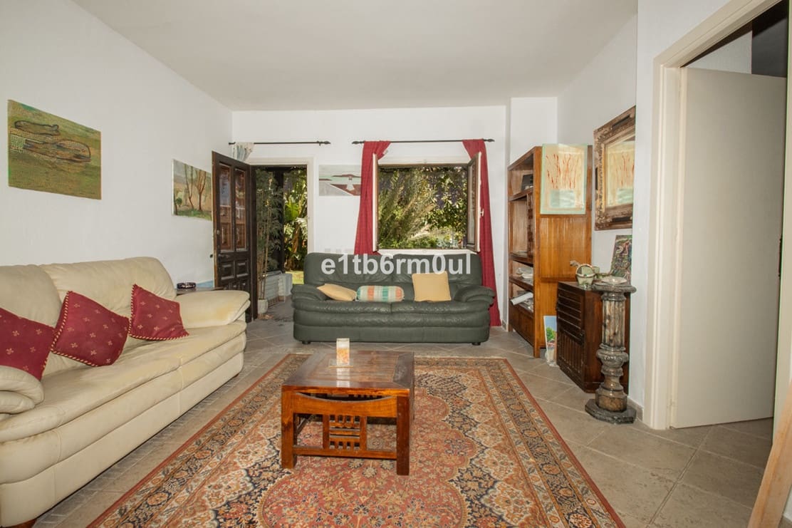 1 sovrum Lägenhet till salu i Marbella med pool - 399 000 € (Ref: 9532548)