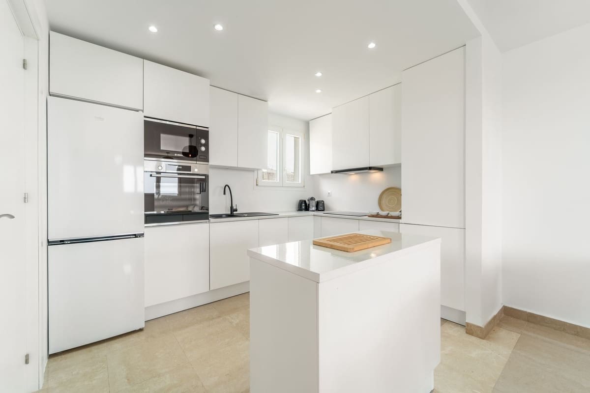 3 sovrum Lägenhet till salu i Manilva med pool - 399 000 € (Ref: 9532551)