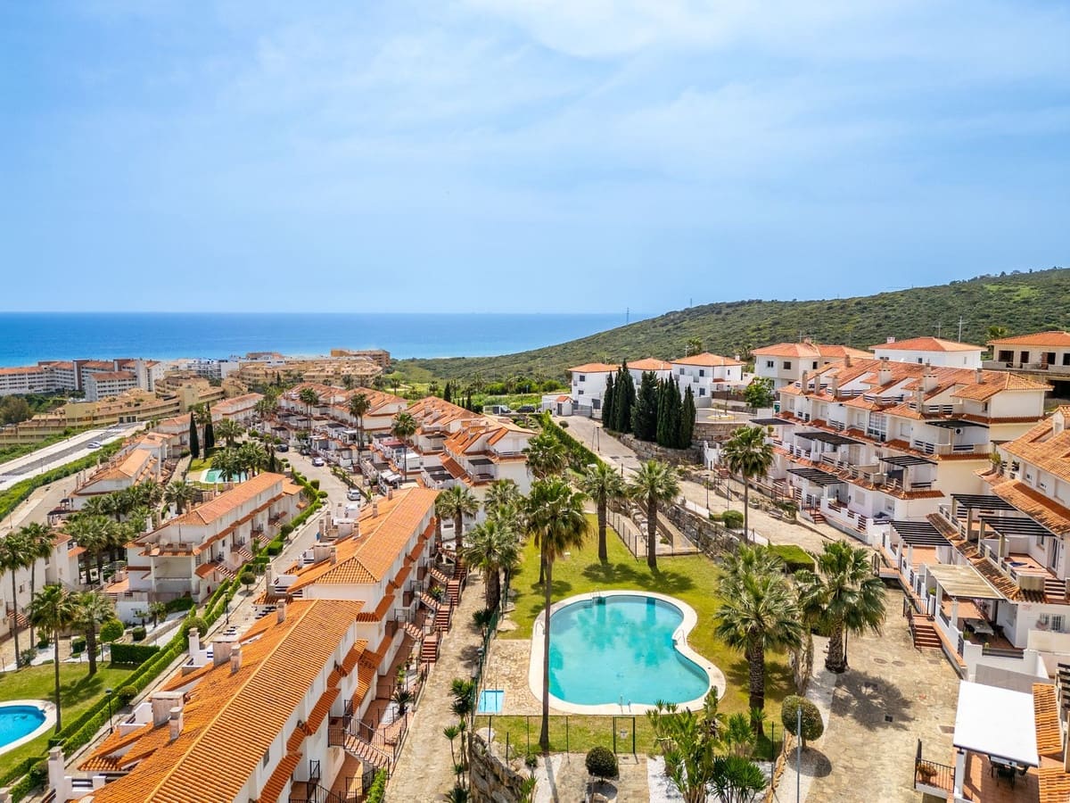 3 sovrum Lägenhet till salu i Manilva med pool - 399 000 € (Ref: 9532551)