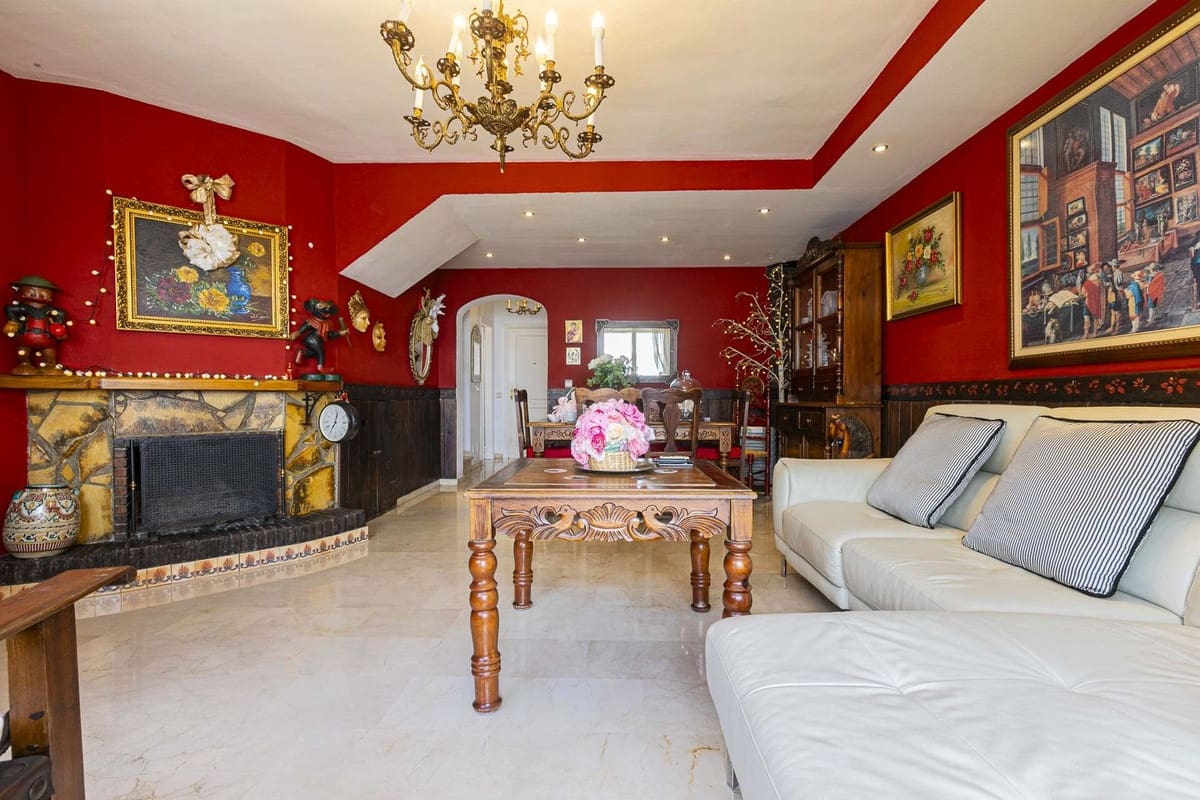 4 soverom Villa til salgs i Marbella med svømmebasseng - € 550 000 (Ref: 9532553)