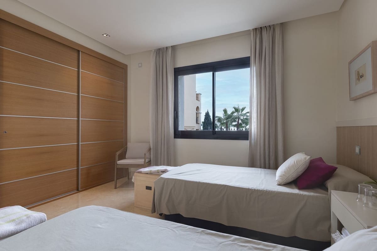 2 sypialnia Mieszkanie na sprzedaż w Benahavis z basenem - 895 000 € (Ref: 9532554)