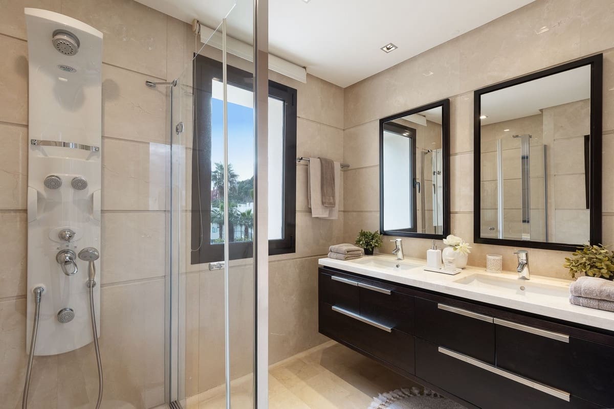 2 sypialnia Mieszkanie na sprzedaż w Benahavis z basenem - 895 000 € (Ref: 9532554)