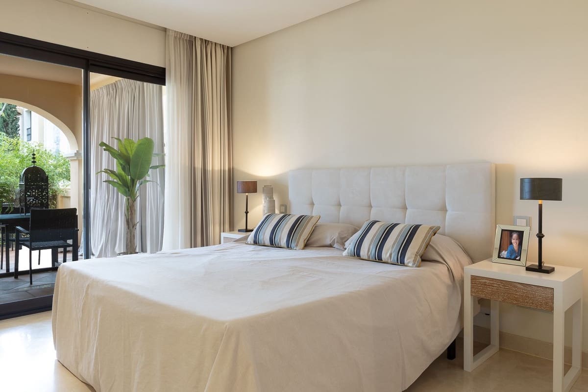 2 sypialnia Mieszkanie na sprzedaż w Benahavis z basenem - 895 000 € (Ref: 9532554)