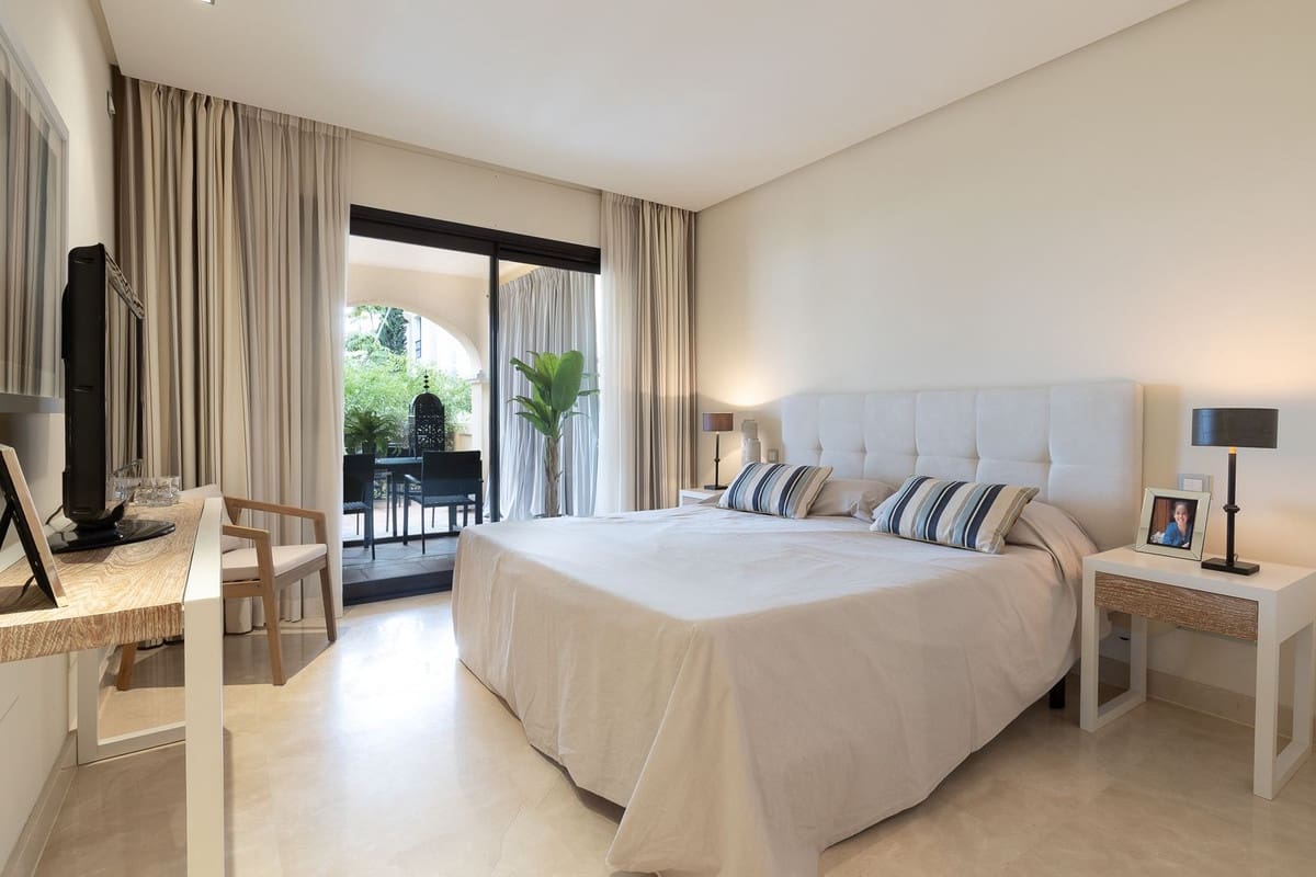 2 sypialnia Mieszkanie na sprzedaż w Benahavis z basenem - 895 000 € (Ref: 9532554)