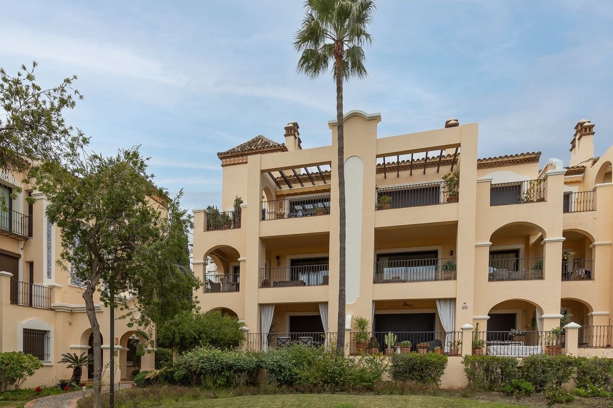 2 sypialnia Mieszkanie na sprzedaż w Benahavis z basenem - 895 000 € (Ref: 9532554)