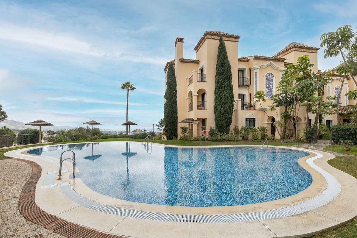 2 sypialnia Mieszkanie na sprzedaż w Benahavis z basenem - 895 000 € (Ref: 9532554)