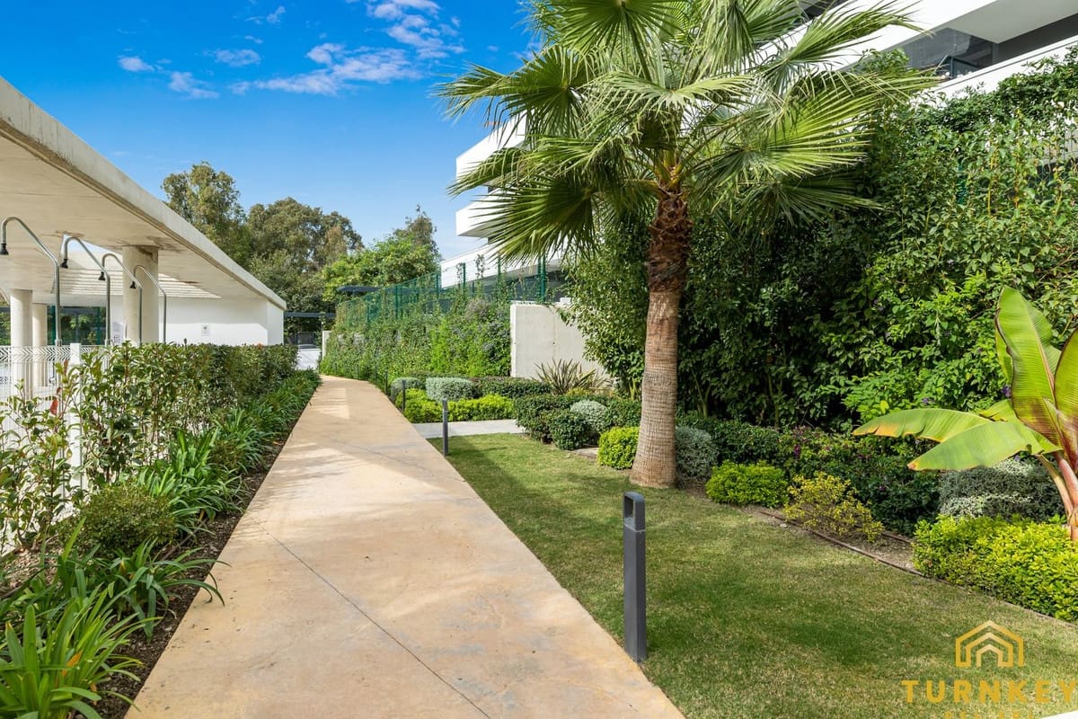 2 sypialnia Mieszkanie na sprzedaż w Estepona z basenem garażem - 450 000 € (Ref: 9532759)