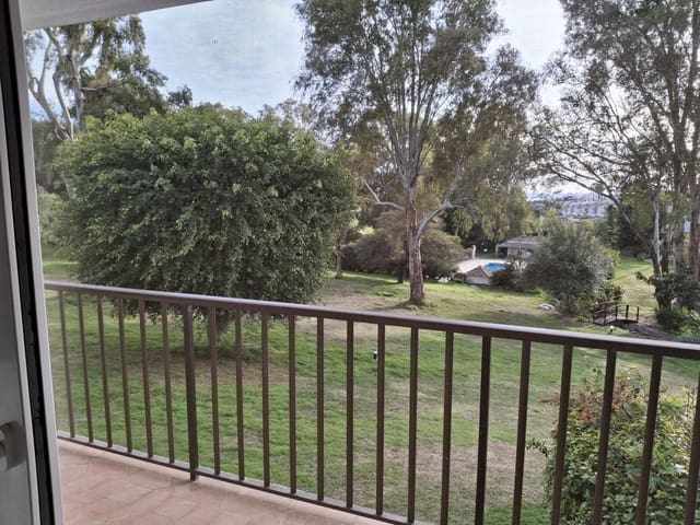 2 soveværelse Villa til salg i Nueva Atalaya, Estepona med swimmingpool garage - € 380.000 (Ref: 9532760)