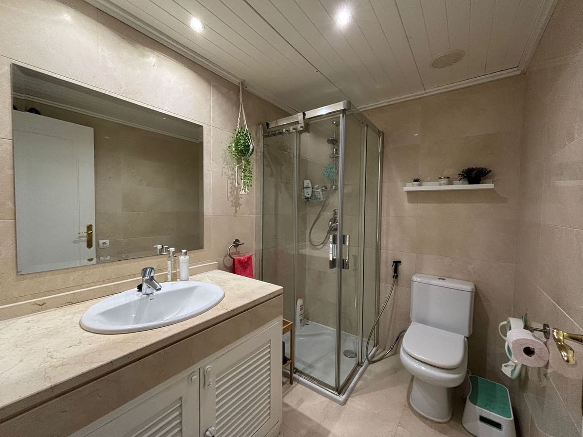 3 Zimmer Wohnung zu verkaufen in Benahavis mit Pool Garage - 480.000 € (Ref: 9535300)