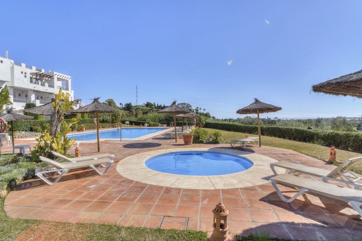 3 Zimmer Wohnung zu verkaufen in Benahavis mit Pool Garage - 470.000 € (Ref: 9535300)