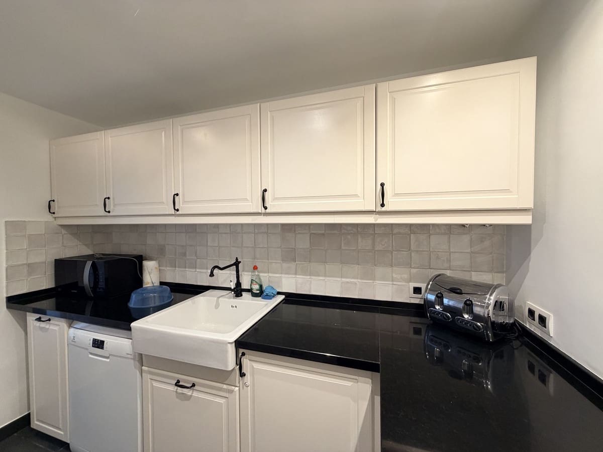 Piso de 2 habitaciones en Benahavís en venta con piscina - 560.000 € (Ref: 9535301)