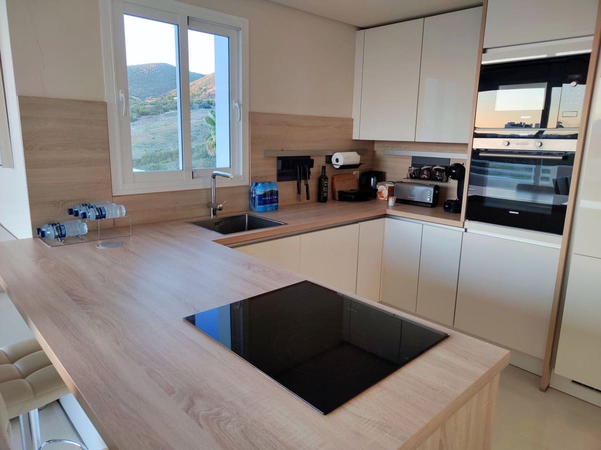 2 Zimmer Wohnung zu verkaufen in Casares mit Pool Garage - 620.000 € (Ref: 9537851)