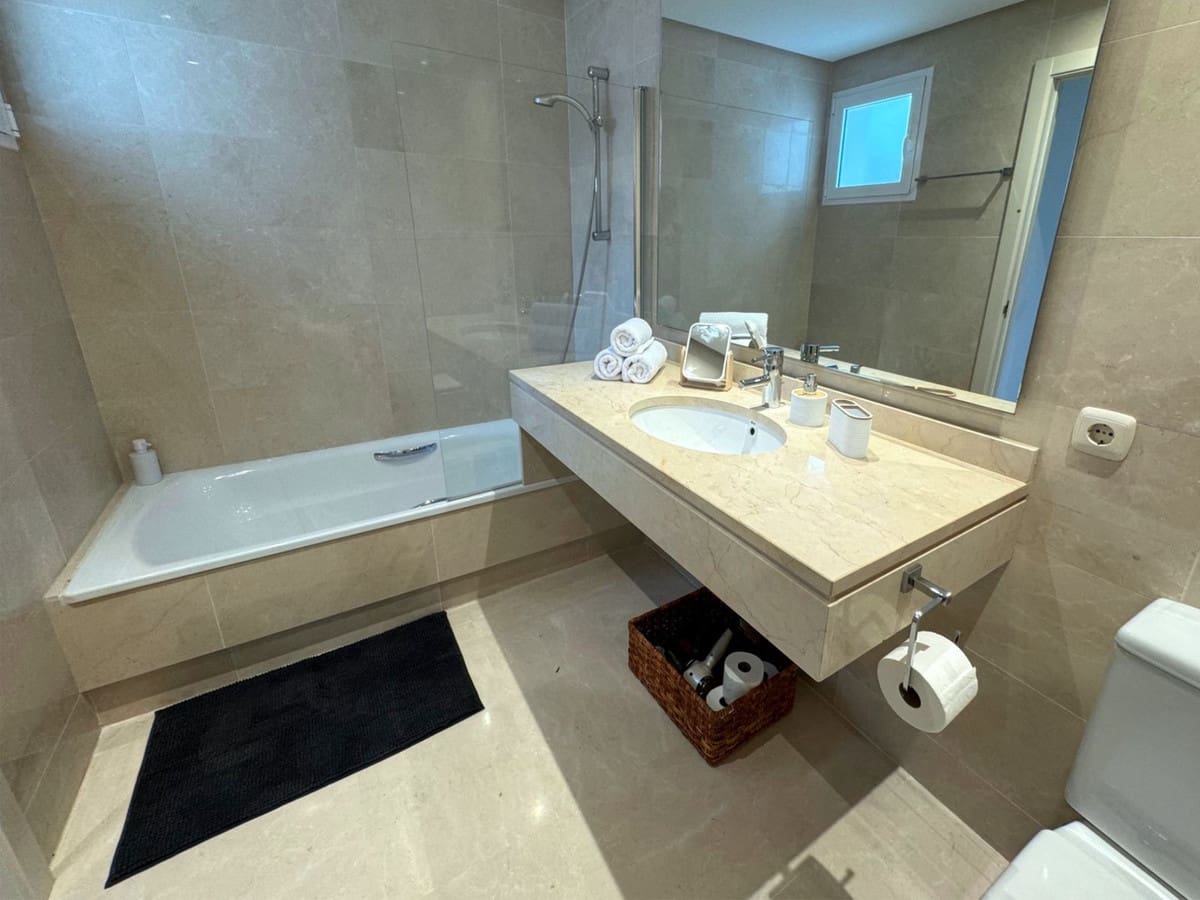 2 Zimmer Wohnung zu verkaufen in Casares mit Pool Garage - 620.000 € (Ref: 9537851)