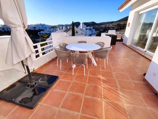 Piso de 2 habitaciones en Casares en venta con piscina garaje - 620.000 € (Ref: 9537851)