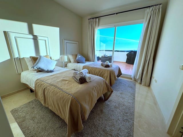 Piso de 2 habitaciones en Casares en venta con piscina garaje - 620.000 € (Ref: 9537851)