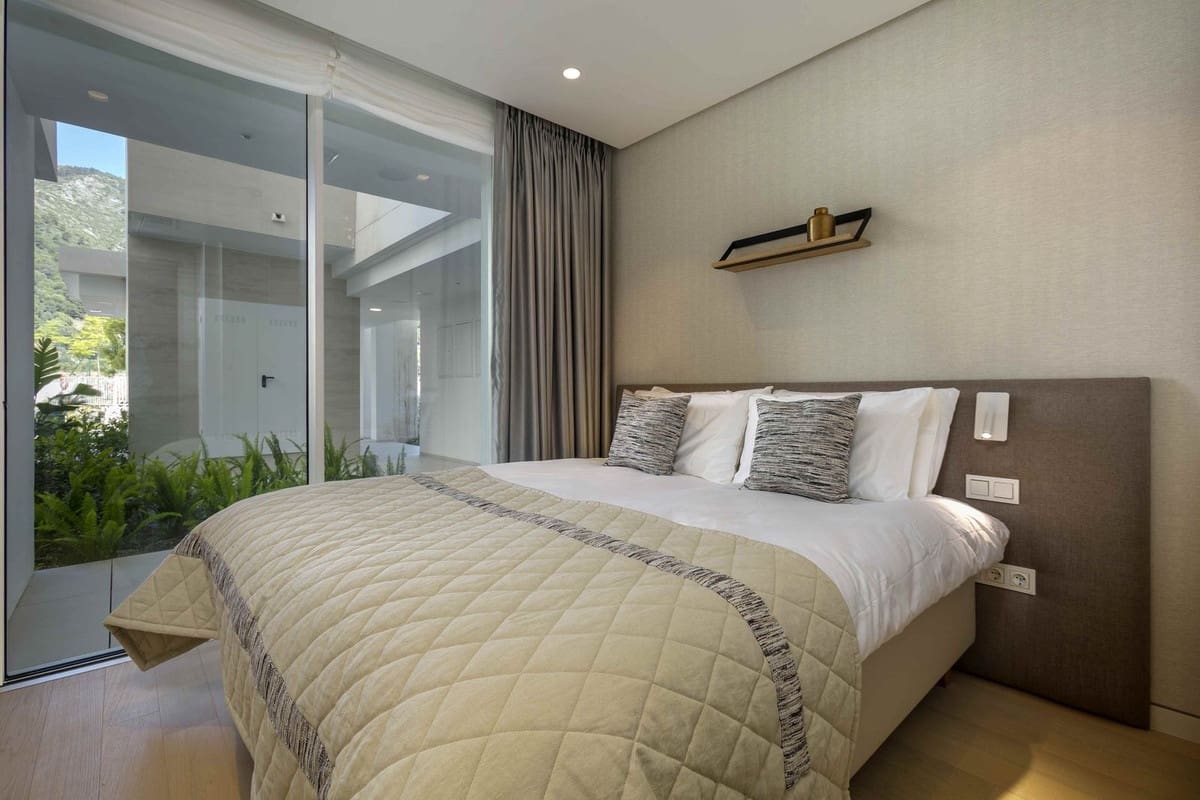 2 quarto Apartamento para venda em Ojen com piscina garagem - 770 000 € (Ref: 9537855)