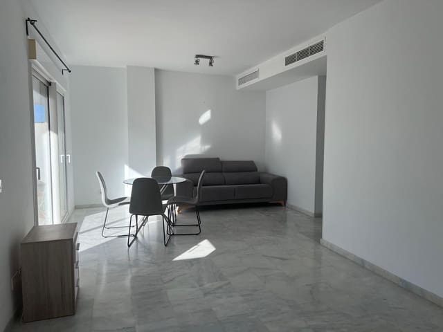 Piso de 2 habitaciones en Valle Romano Golf, Estepona en venta con piscina garaje - 230.000 € (Ref: 9542113)