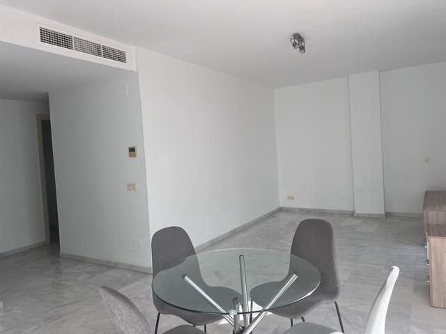 Piso de 2 habitaciones en Valle Romano Golf, Estepona en venta con piscina garaje - 230.000 € (Ref: 9542113)