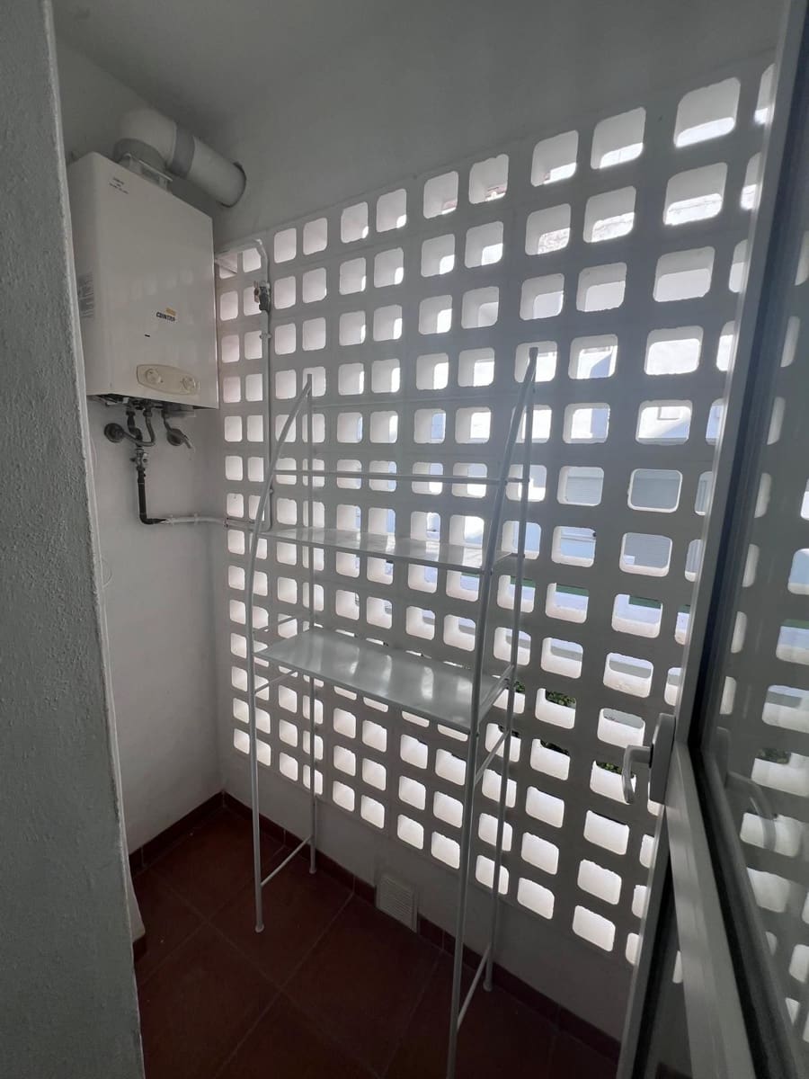 Piso de 2 habitaciones en Estepona en venta con piscina garaje - 230.000 € (Ref: 9542113)