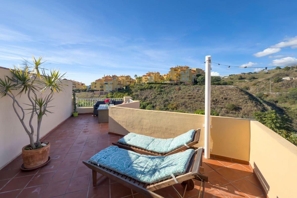4 soverom Villa til salgs i Mijas med svømmebasseng garasje - € 495 000 (Ref: 9542114)