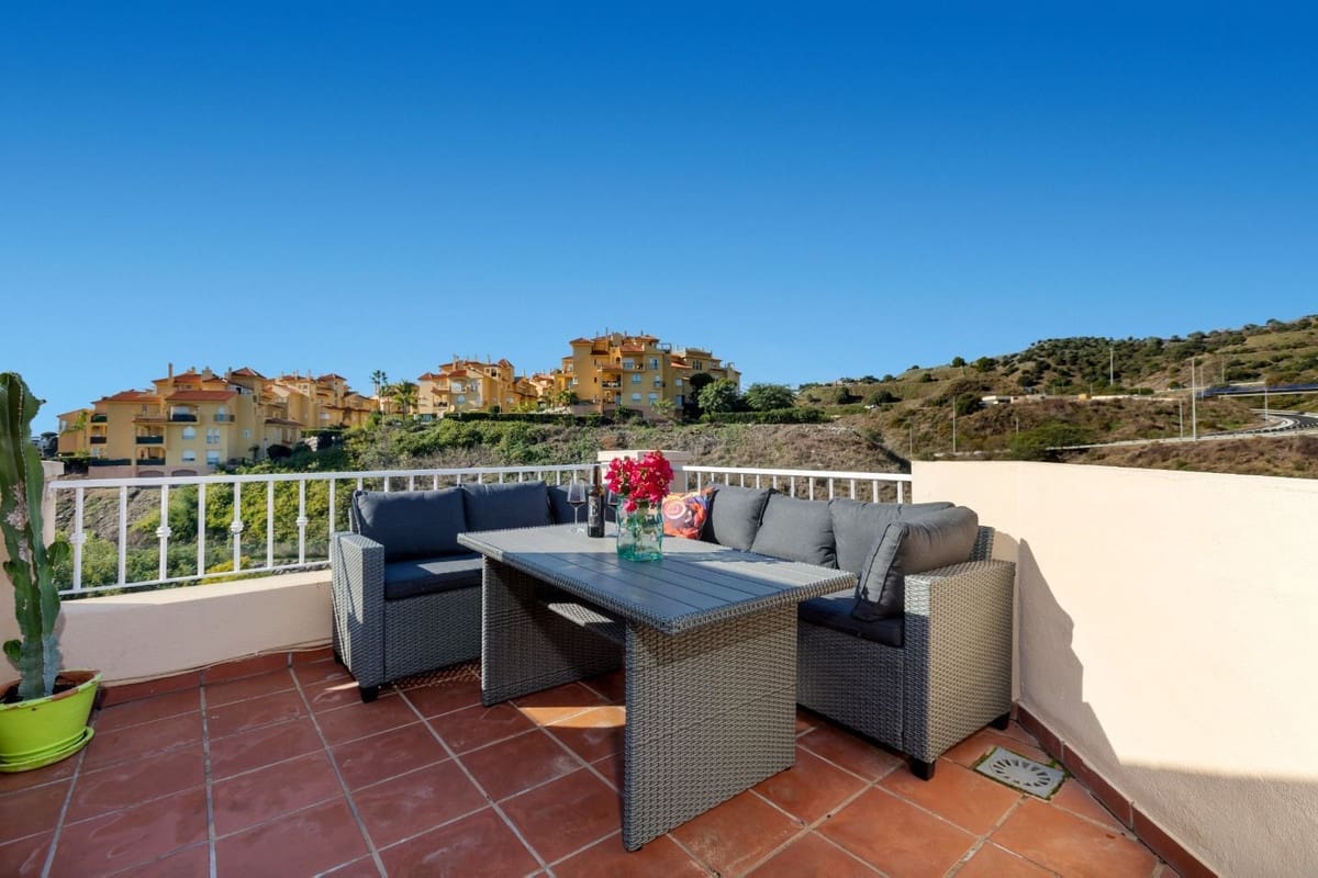 4 soverom Villa til salgs i Mijas med svømmebasseng garasje - € 495 000 (Ref: 9542114)