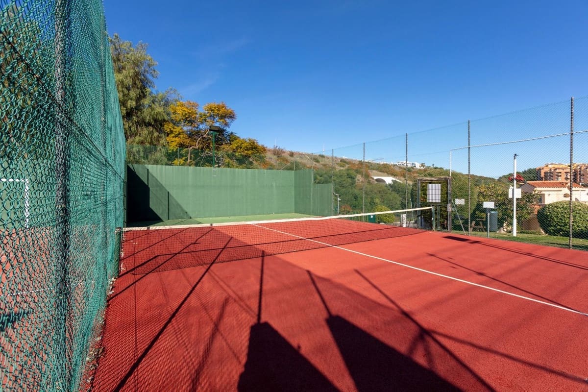 4 soverom Villa til salgs i Mijas med svømmebasseng garasje - € 495 000 (Ref: 9542114)