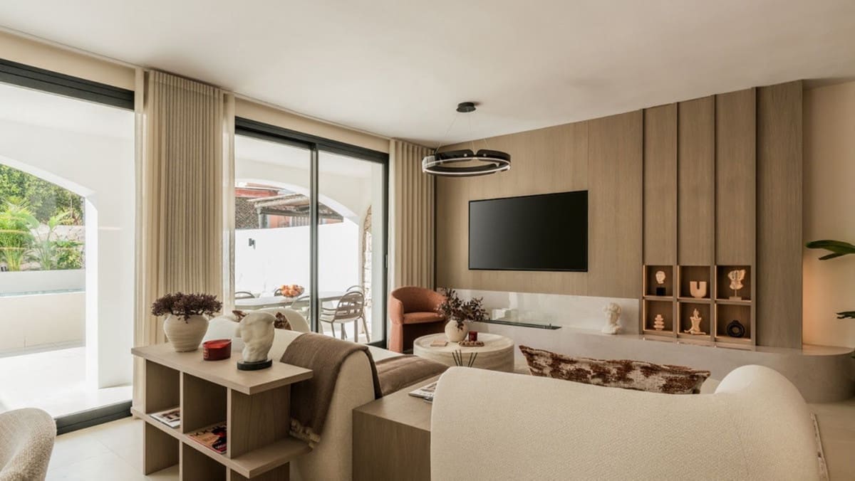 4 soveværelse Villa til salg i Marbella med swimmingpool garage - € 1.595.000 (Ref: 9542115)