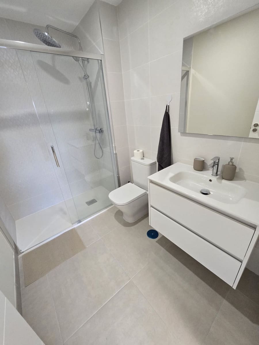 2 slaapkamer Flat te koop in Estepona met zwembad garage - € 420.000 (Ref: 9542116)