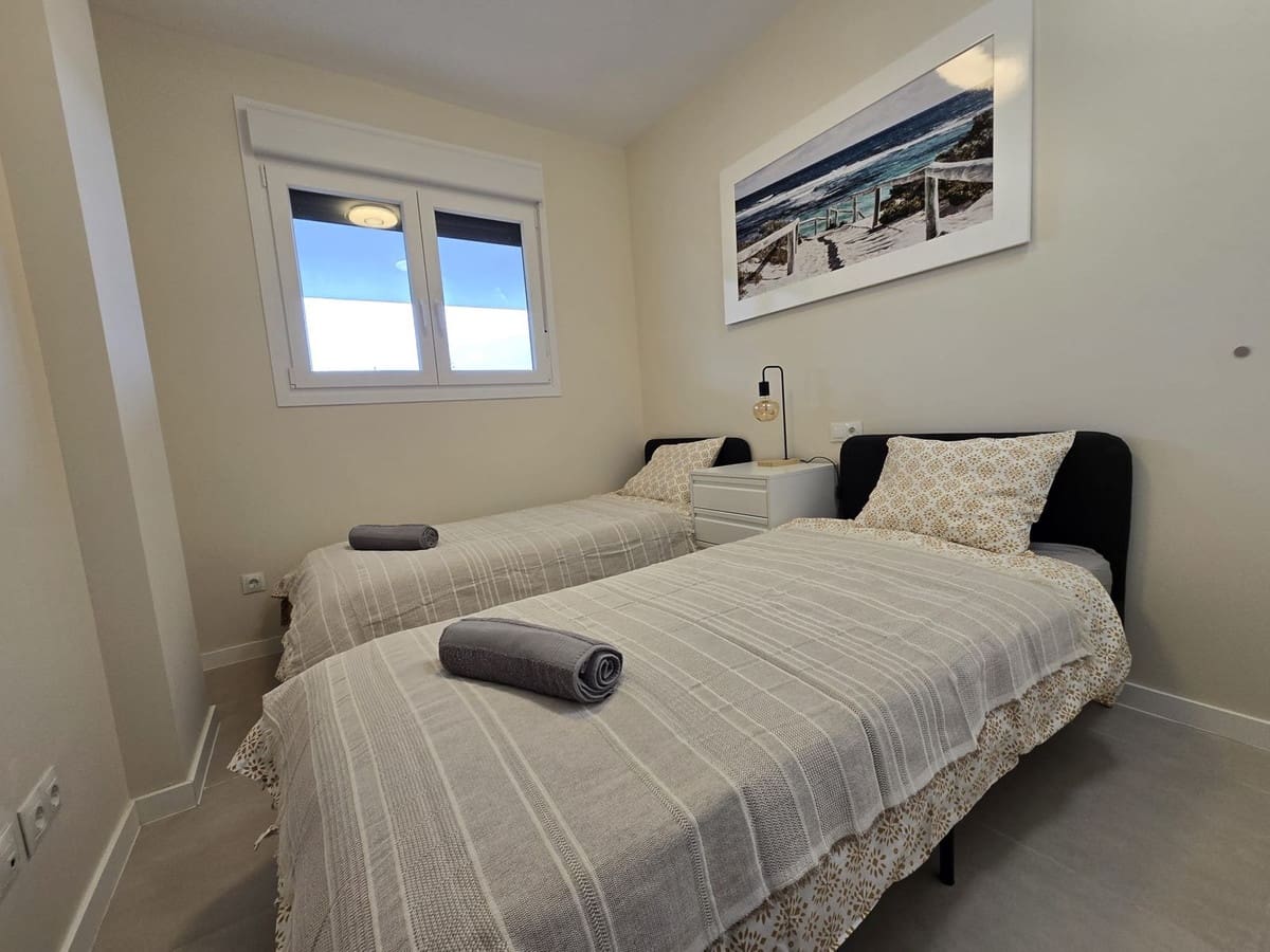 2 slaapkamer Flat te koop in Estepona met zwembad garage - € 420.000 (Ref: 9542116)