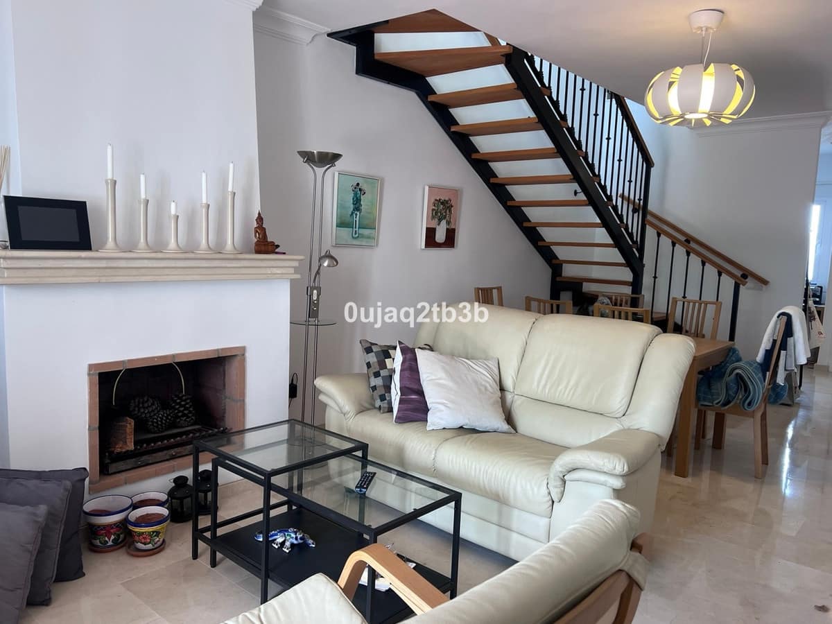 Piso de 4 habitaciones en Marbella en venta con piscina - 1.500.000 € (Ref: 9542717)