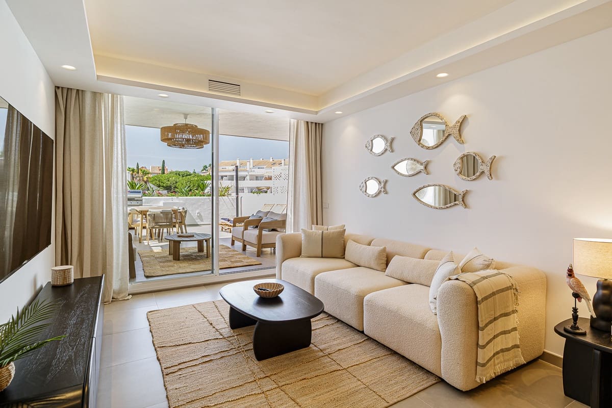 3 sypialnia Mieszkanie na sprzedaż w Marbella z basenem garażem - 795 000 € (Ref: 9544110)