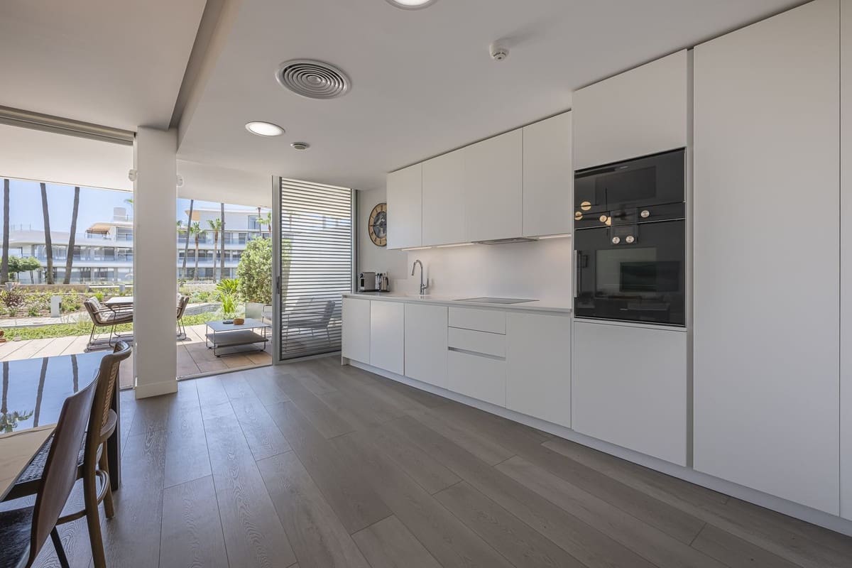 2 sypialnia Mieszkanie na sprzedaż w Estepona z basenem garażem - 795 000 € (Ref: 9544112)