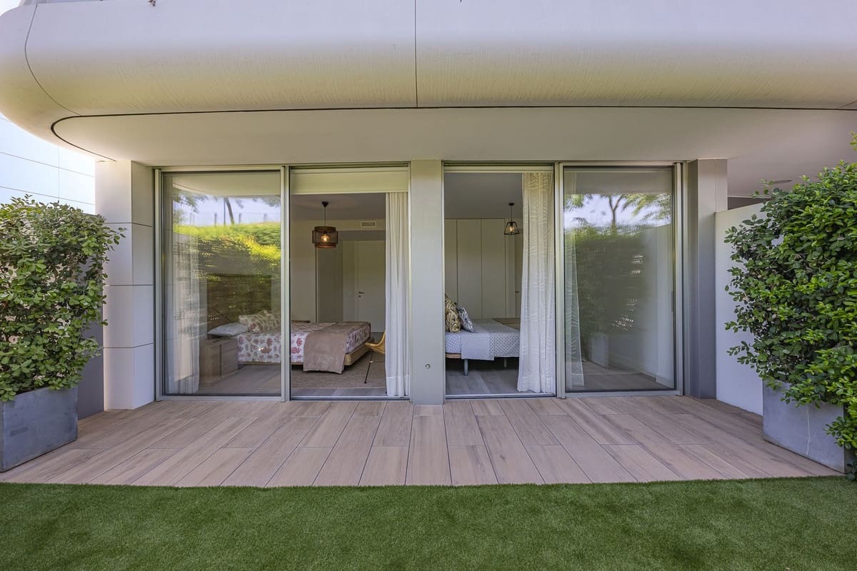 2 sypialnia Mieszkanie na sprzedaż w Estepona z basenem garażem - 795 000 € (Ref: 9544112)