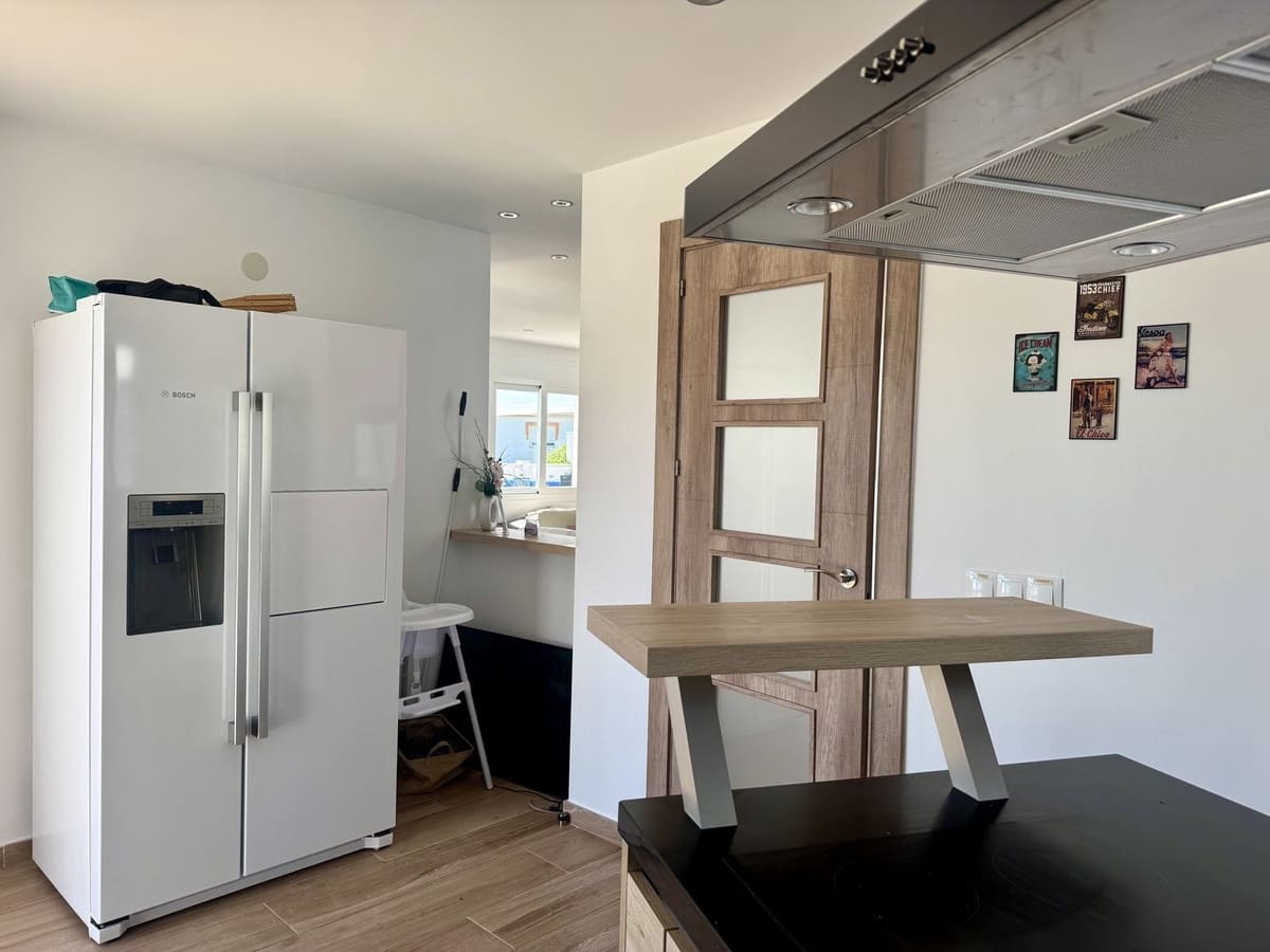 4 soverom Villa til salgs i Estepona med svømmebasseng garasje - € 1 149 000 (Ref: 9544115)