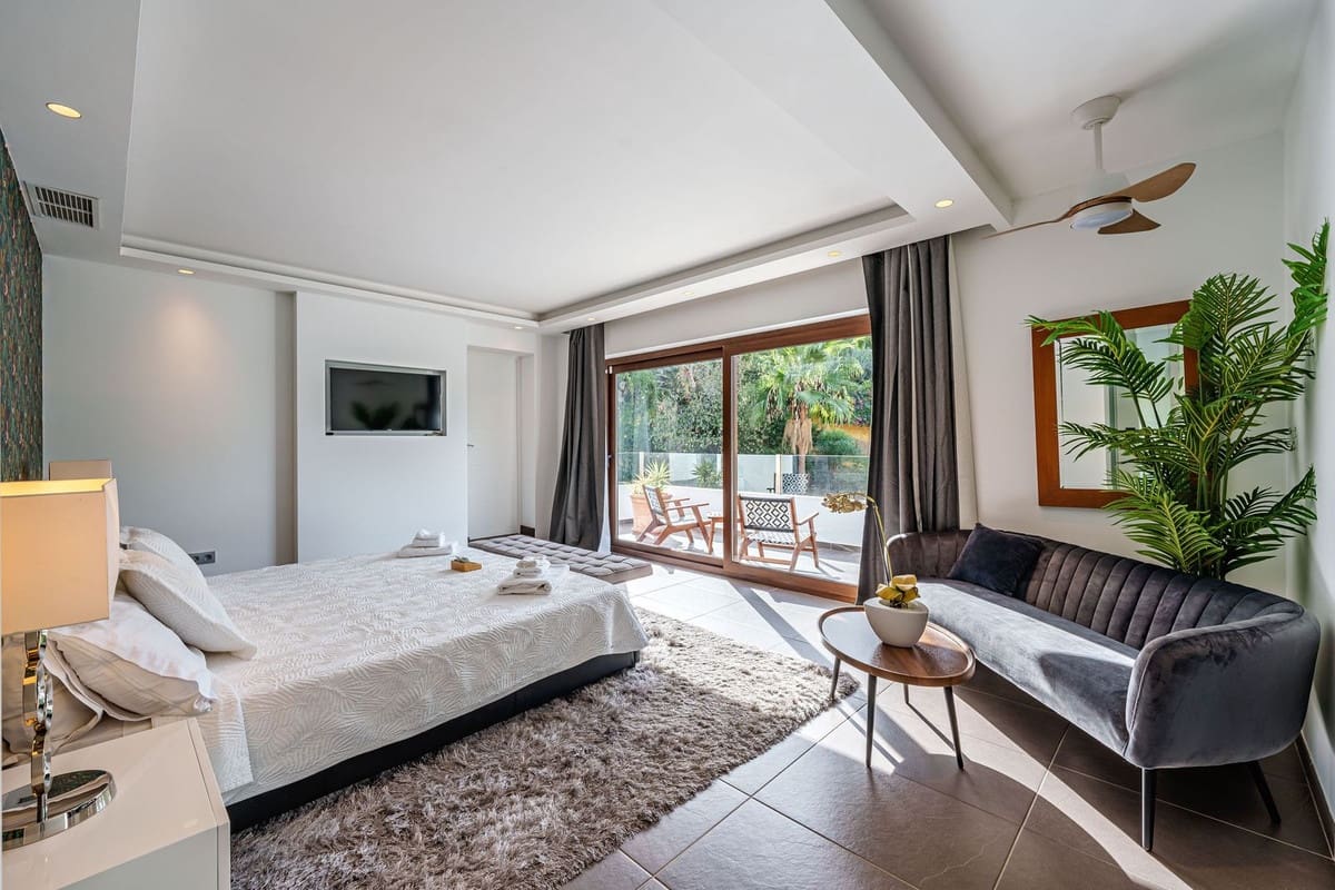 5 sypialnia Willa na sprzedaż w Marbella z basenem - 2 199 900 € (Ref: 9544586)