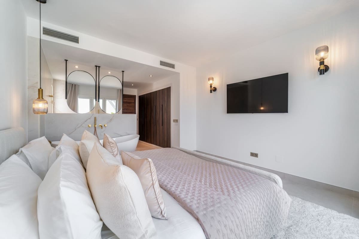 Piso de 3 habitaciones en Benahavís en venta con piscina garaje - 899.000 € (Ref: 9544587)